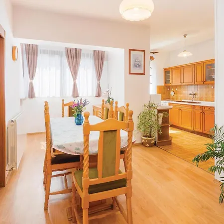 Awesome In Pobri With House Sea View * Volosko
